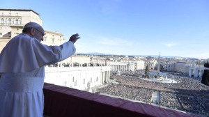 Urbi et Orbi: “Navidad es fraternidad entre personas de toda nación y cultura”