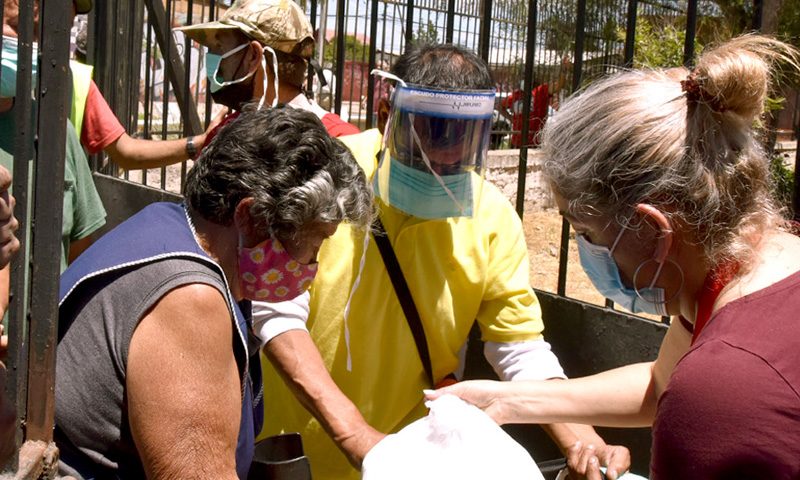 Iglesia de Santiago celebró la IV Jornada Mundial de los pobres con operativo intersectorial